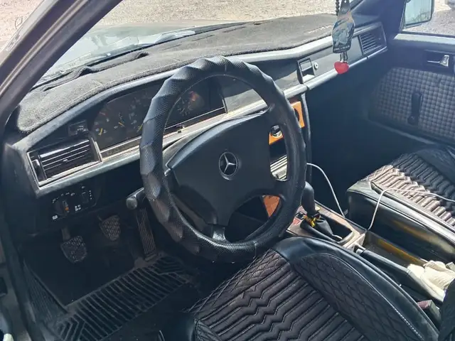 Mercedes-Benz W201