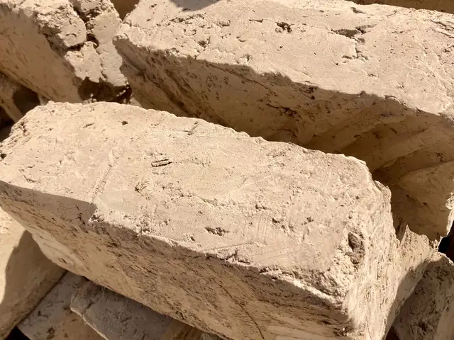 Кирпичи, Абдураҳмони Ҷомӣ