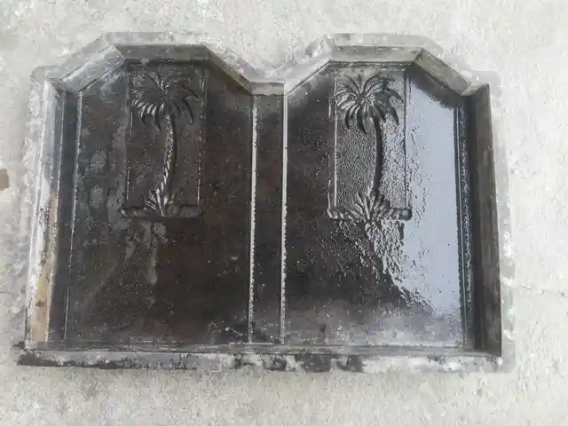 Колаби гулдон, Душанбе