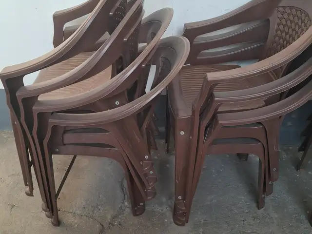 Стол и стуля, Душанбе