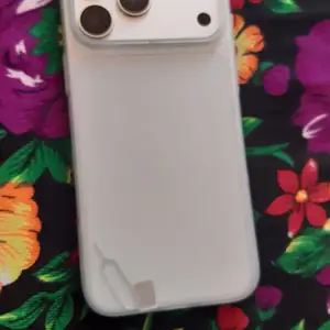 Apple iPhone 17 Pro, 1 tb, Silver дубликат, Худжанд