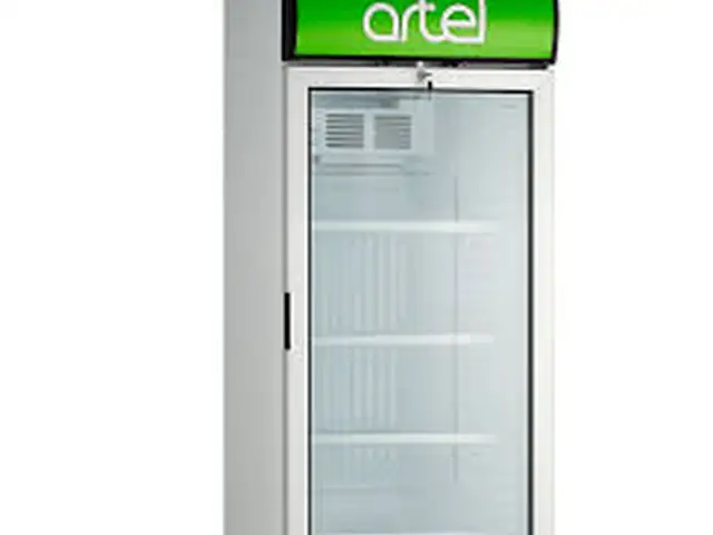 Витринный холодильник Artel 474, Худжанд