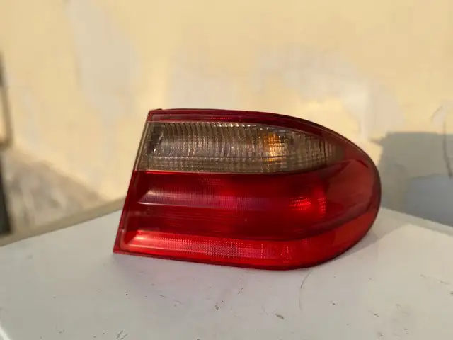 Задняя фара от Mercedes w210 R elegance, Худжанд