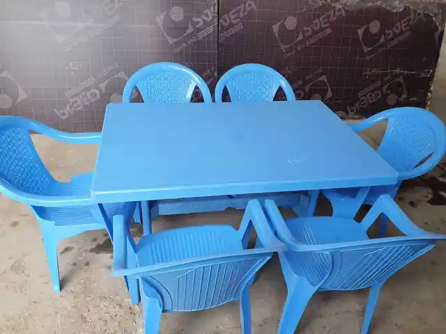Столы и стулья на 6 персон, Душанбе