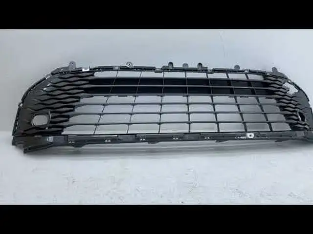Решётка радиатора Toyota Camry 2025, Душанбе