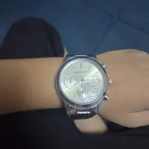 Часы Michael Kors, Душанбе
