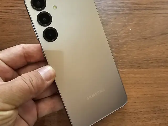 Samsung Galaxy S25+ 12/256Gb Carea 5G, Худжанд