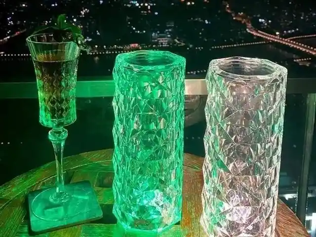 Настольная лампа из стекла, Душанбе