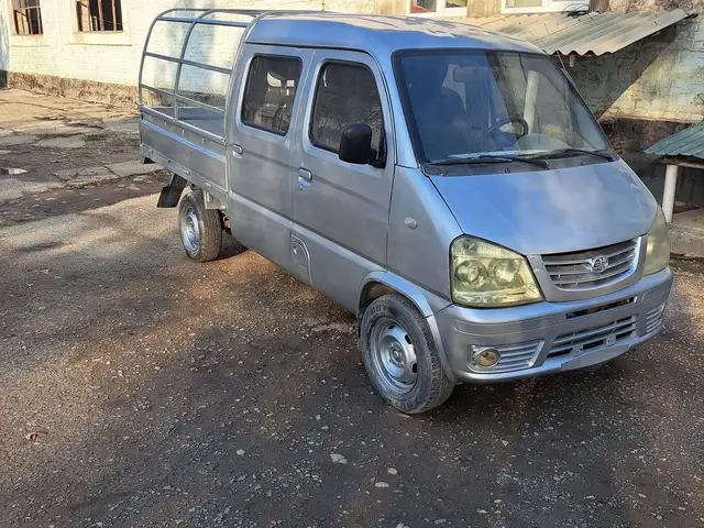Бортовой автомобиль Танген 2008, Душанбе