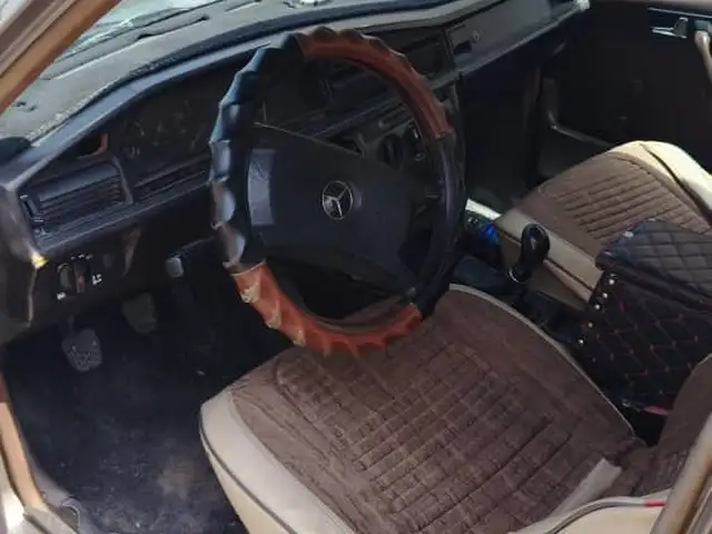 Mercedes-Benz W201