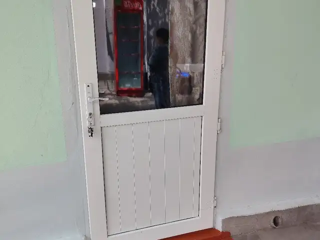 Комната в 1-комн. квартире, 1 этаж, 20м², Шоҳмансур, назди айрапорт, Душанбе