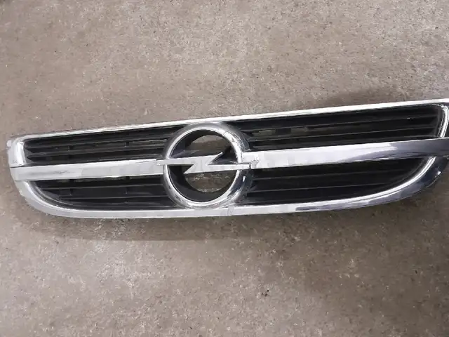 Облицовка на капот Opel Zafira A, Хуҷанд