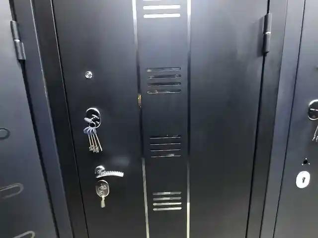 Дверь, Душанбе