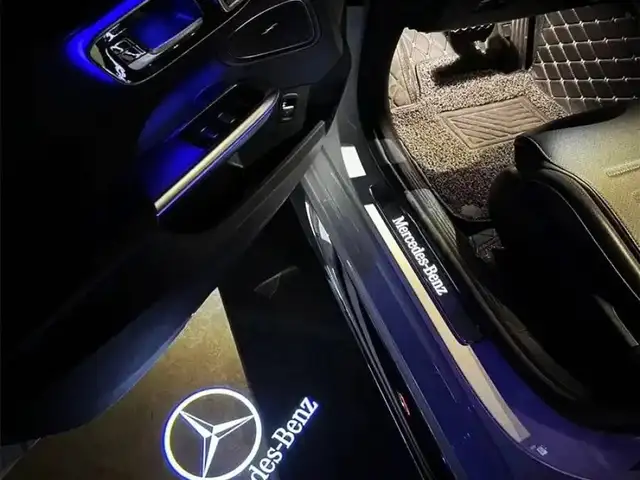 Проекции от Mercedes-Benz, Худжанд