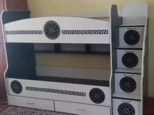 Двухъярусная кровать, Душанбе