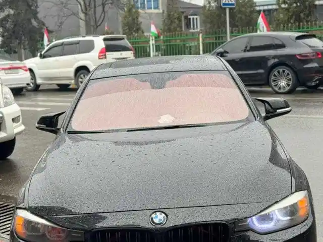 Лобовое стекло антиблик для BMW F30, Душанбе