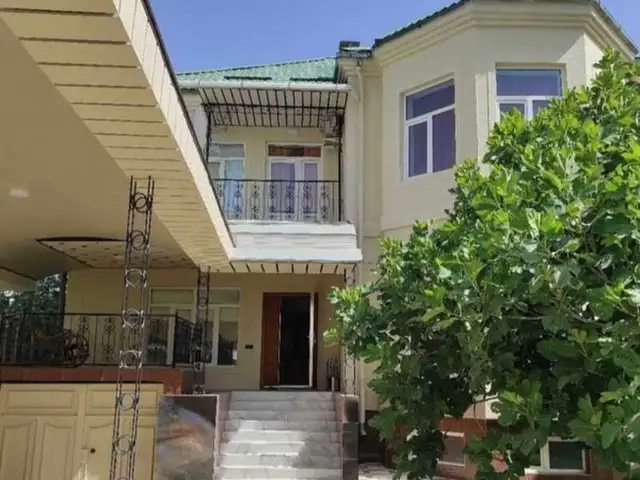 2-этажный, 7 комнатный дом, 450 м², Сомони, Медгородок, Душанбе