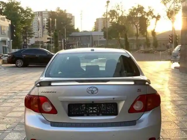 Заднее лобовое стекло Toyota Corolla 2, Душанбе