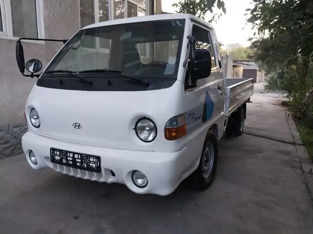 Бортовой автомобиль Hyundai Porter 1,1998, Исфара