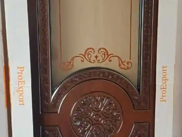 Стеклянная дверь, Душанбе