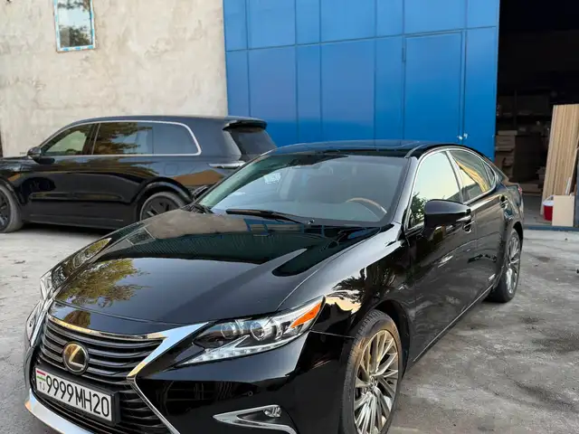 Lexus ES series