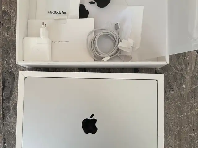 Ноутбук Apple MacBook Pro 14 M3 512/8GB, Душанбе