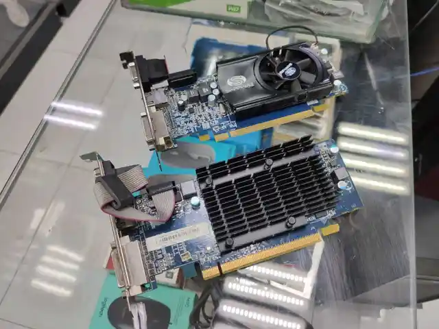 Видеокарта Radeon HD 1GB, Душанбе