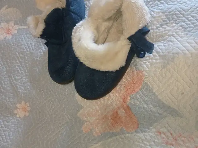 Угги, Худжанд