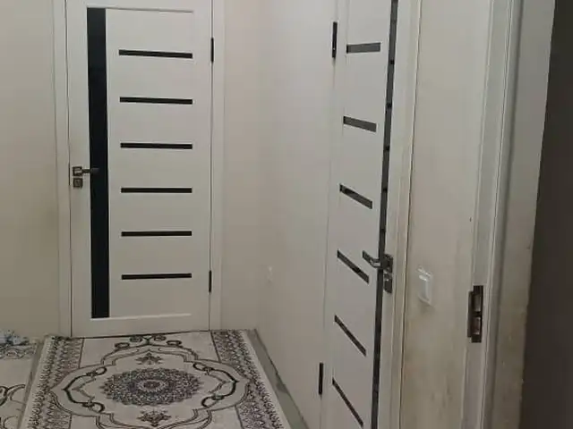 Дверь, Душанбе