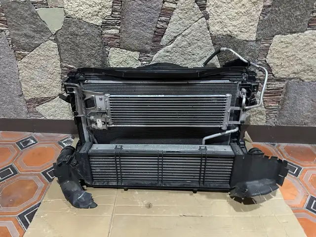 Кассета радиатора на Mercedes Benz w218 cls, Душанбе