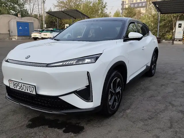 Dongfeng L7
