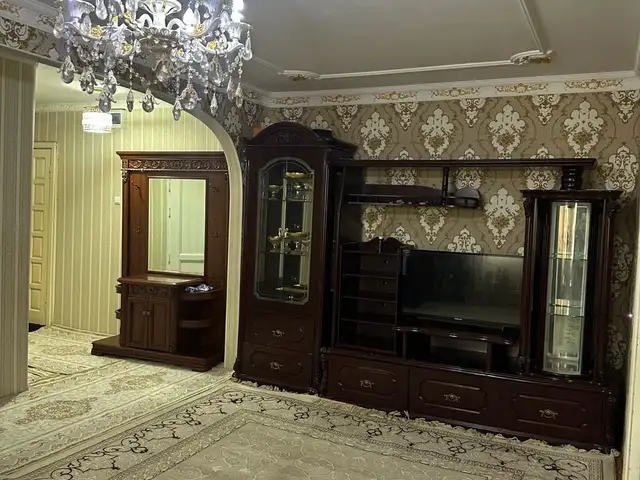 3-комн. квартира, 4 этаж, 80 м², 32 мкр, Хуҷанд