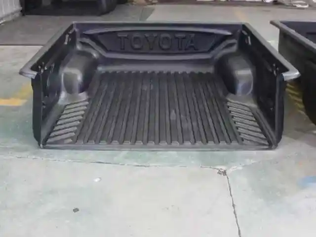 Пластмасси таги багажи Toyota Hilux -Bed liner, Душанбе