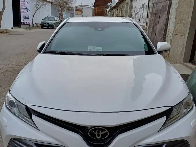 Лобовое стекло от Toyota Camry 6, Худжанд