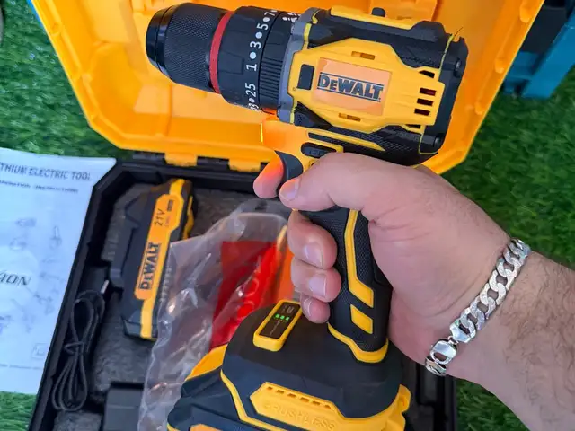 Шуруповерт Dewalt бесщёточный 21 Вольт, Хуҷанд