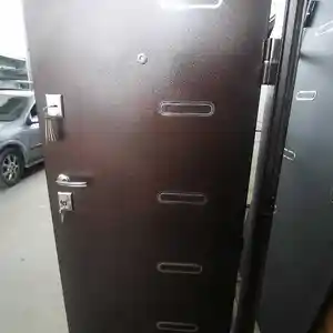 Железная дверь, Душанбе