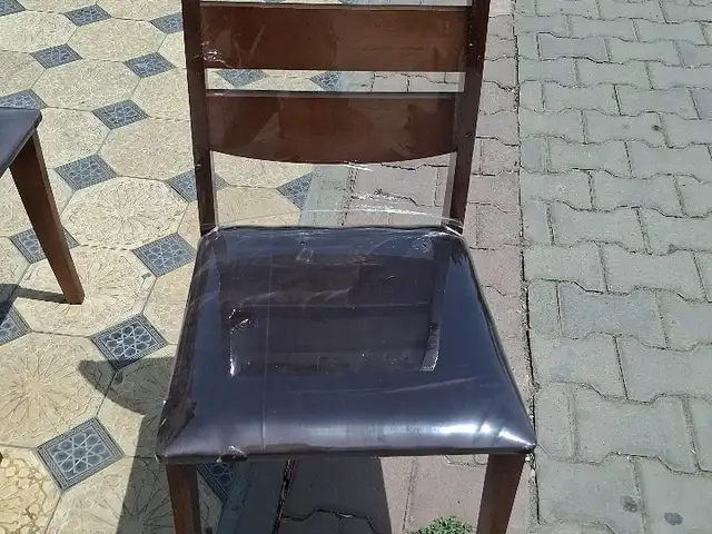 Стулья, Душанбе
