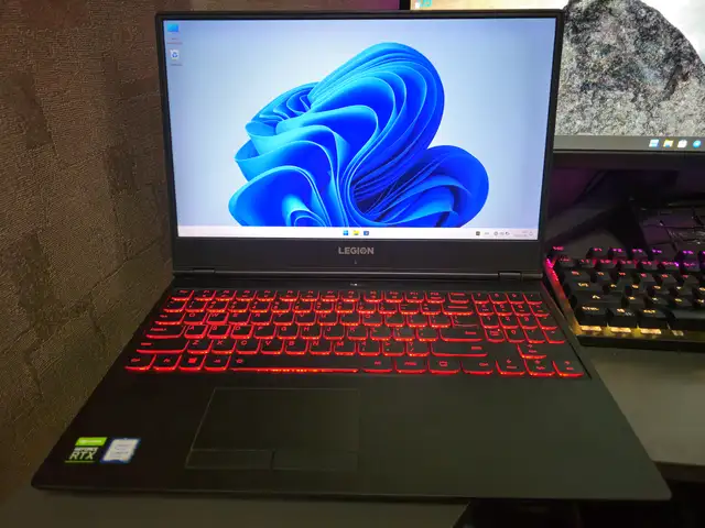 Игровой ноутбук Lenovo Legion і5-9300Н/8GB DDR4/4GB GTX1650/512GB SSD, Душанбе