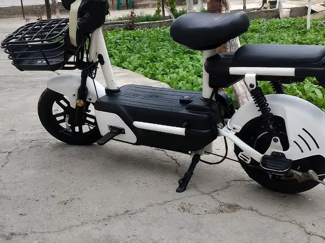 Электроскутер, Бобоҷон Ғафуров