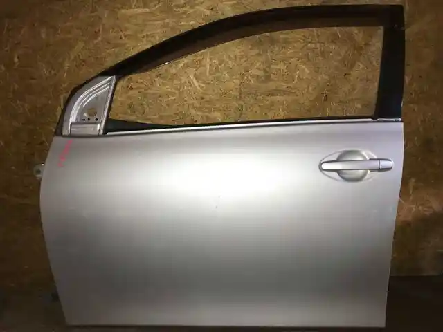 Передняя дверь на Toyota Fielder, Душанбе