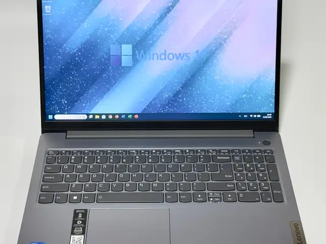 Ноутбук Lenovo Ideapad 3i i5-13gen, Хуҷанд