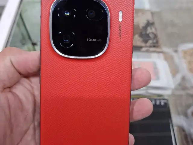 Vivo Iqoo 12 5G 12/256 GB, Душанбе