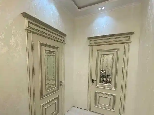 Дверь, Душанбе