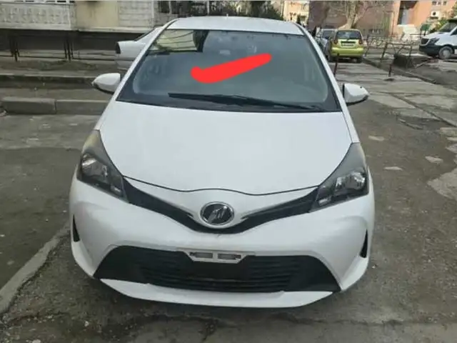 Лобовое стекло от Toyota Vitz 2011, Душанбе