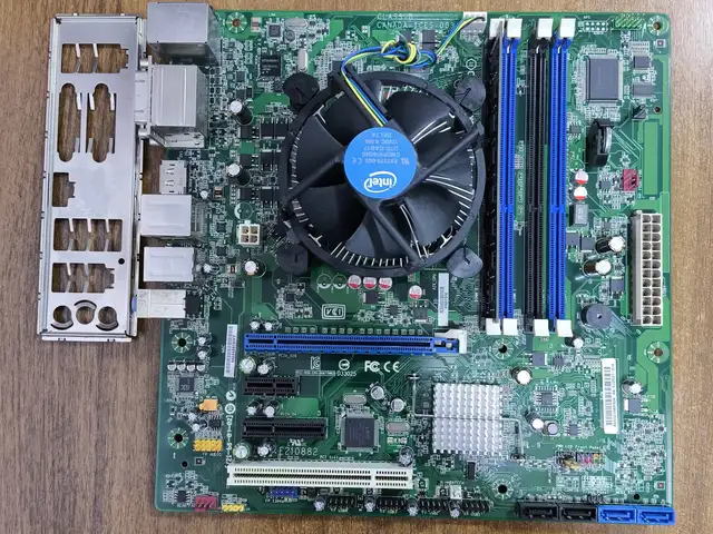 Материнская плата intel DQ67SW/intel Core i3 2120 3.30GHz/DDR3 4GB, Душанбе