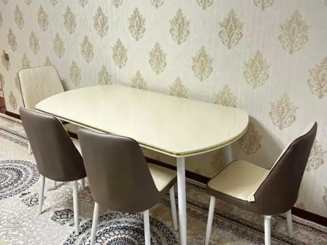 Стол и стулья, Душанбе