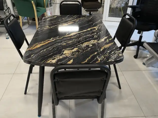 Cтолы, стулья, Душанбе