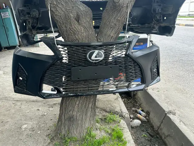 Бампер на lexus is 250, Душанбе