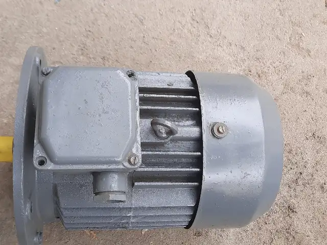 Электродвигатель 5.5 кв 1430 об 380 в, Душанбе