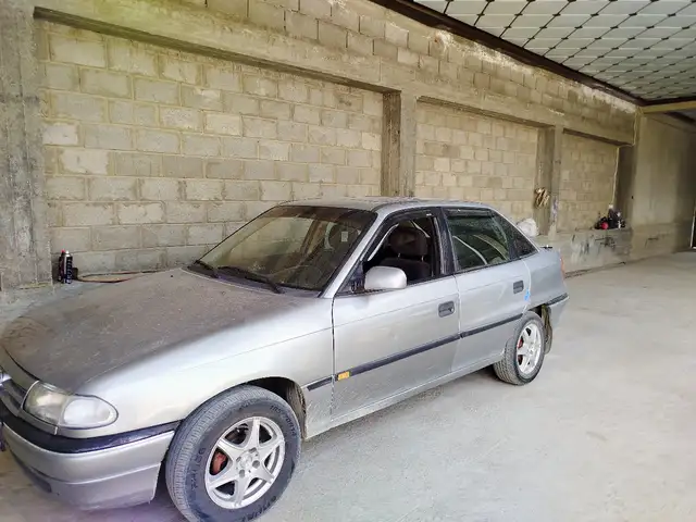 Opel Astra F